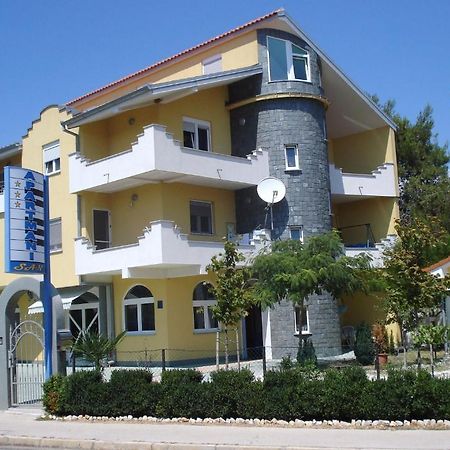 Apartments San Sukosan Bagian luar foto